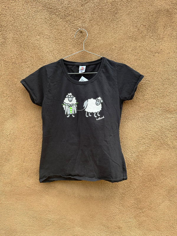Ireland Knitting Sheep Black T-shirt