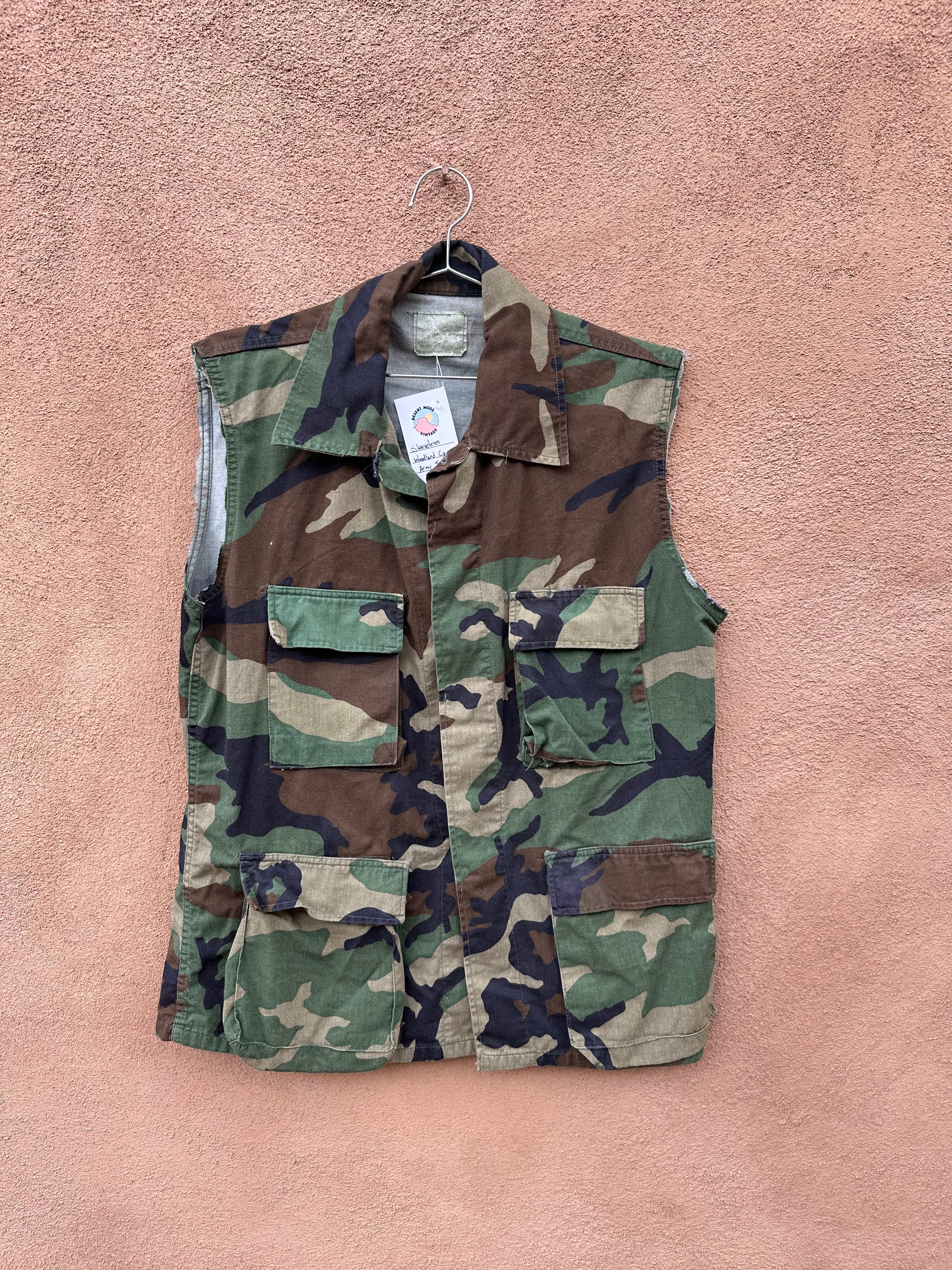 Vintage Sleeveless Woodland Camo Army Jacket – DESERT MOSS VINTAGE