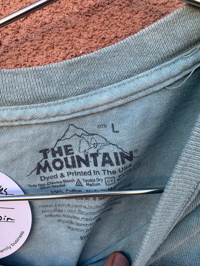 White Wolves T-shirt by The Mountain