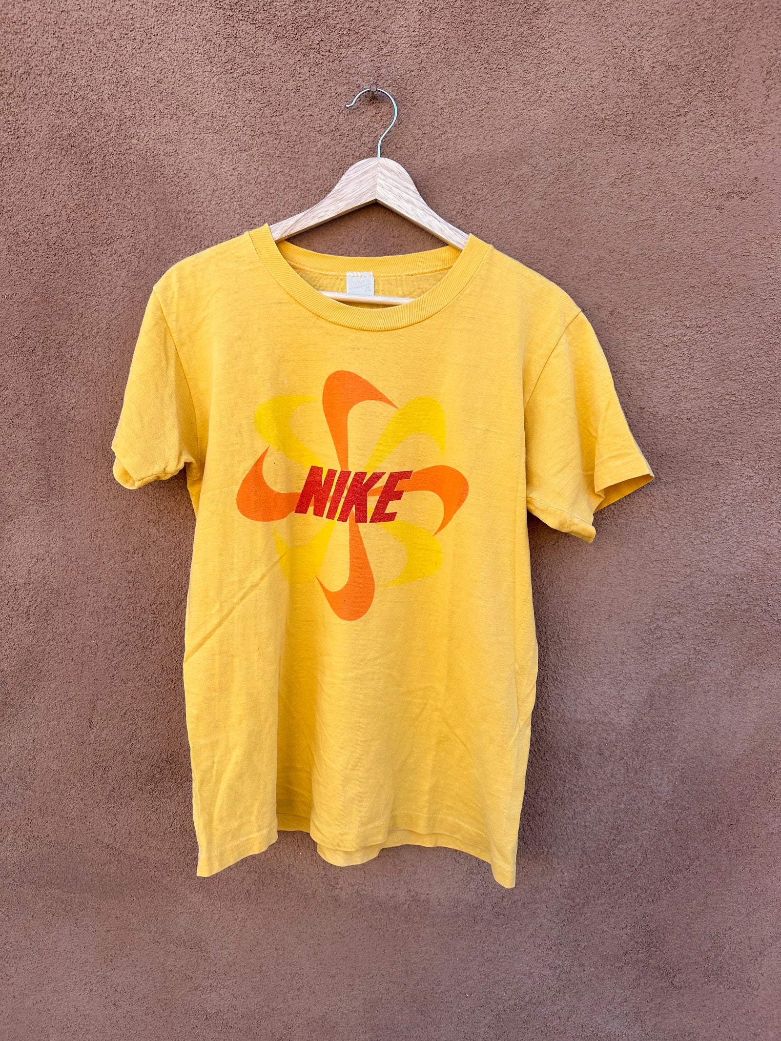 Vintage Late 70's/Early 80's Nike Pinwheel T-shirt – DESERT MOSS