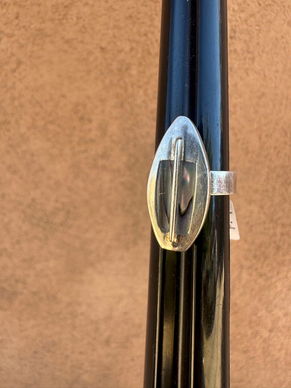 Squash Tail Oval Mother of Pearl Sterling Silver Ring