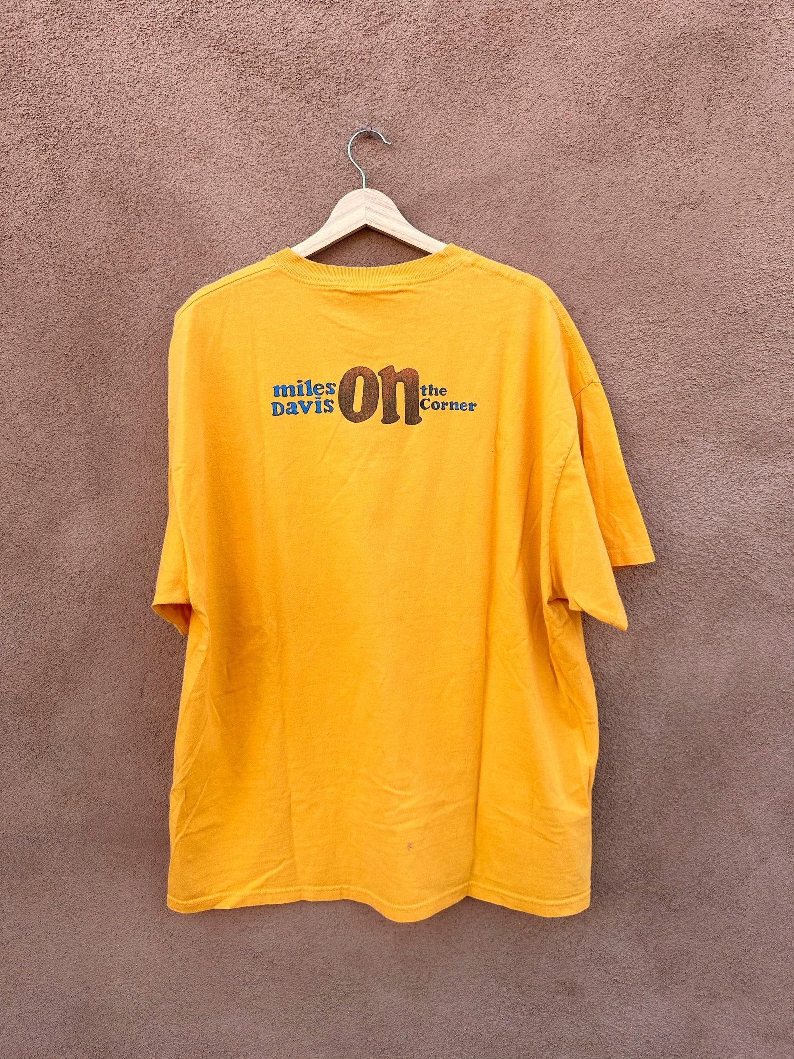 Vintage 2001 Miles Davis On the Corner T-shirt – DESERT MOSS VINTAGE