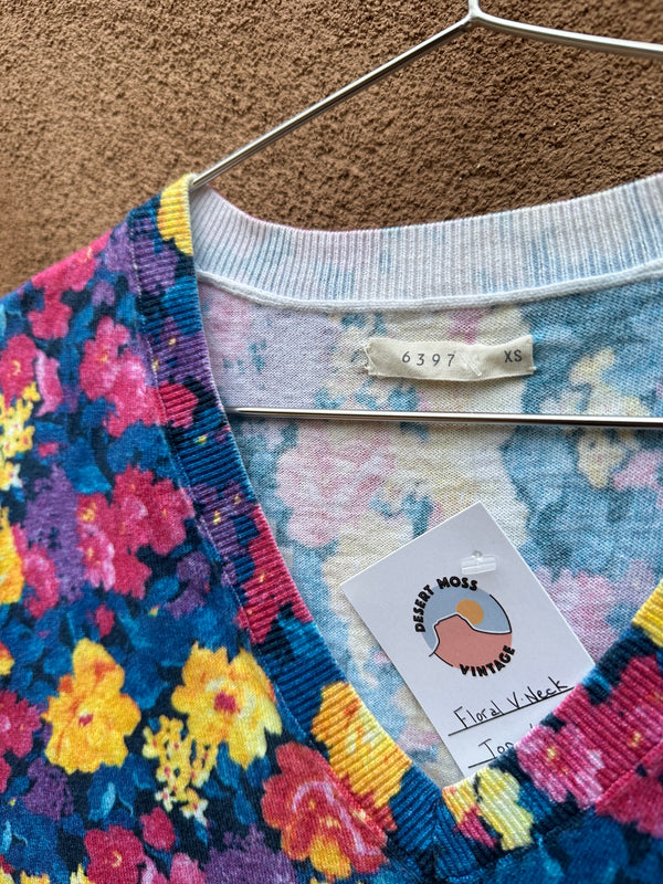 Floral V-Neck Top - 6397