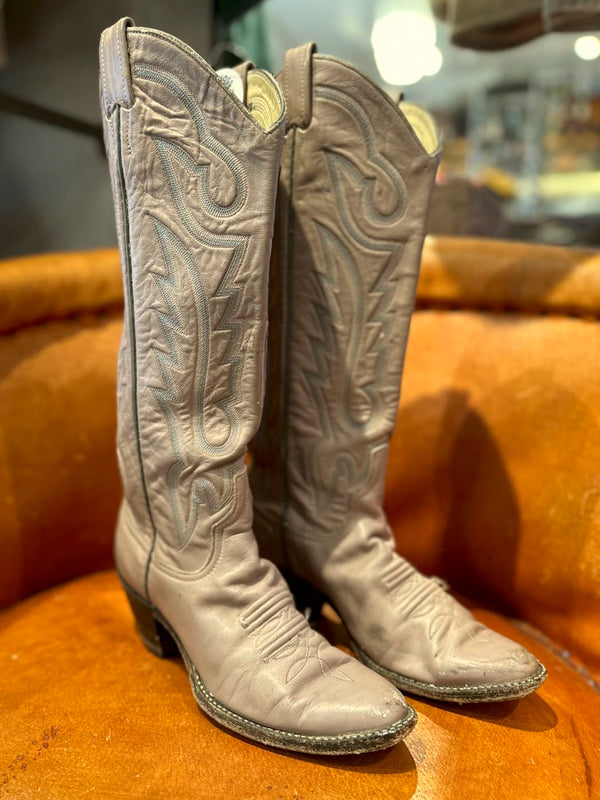 1970's Larry Mahan Mauve Cowgirl Boots, 7.5B - as is