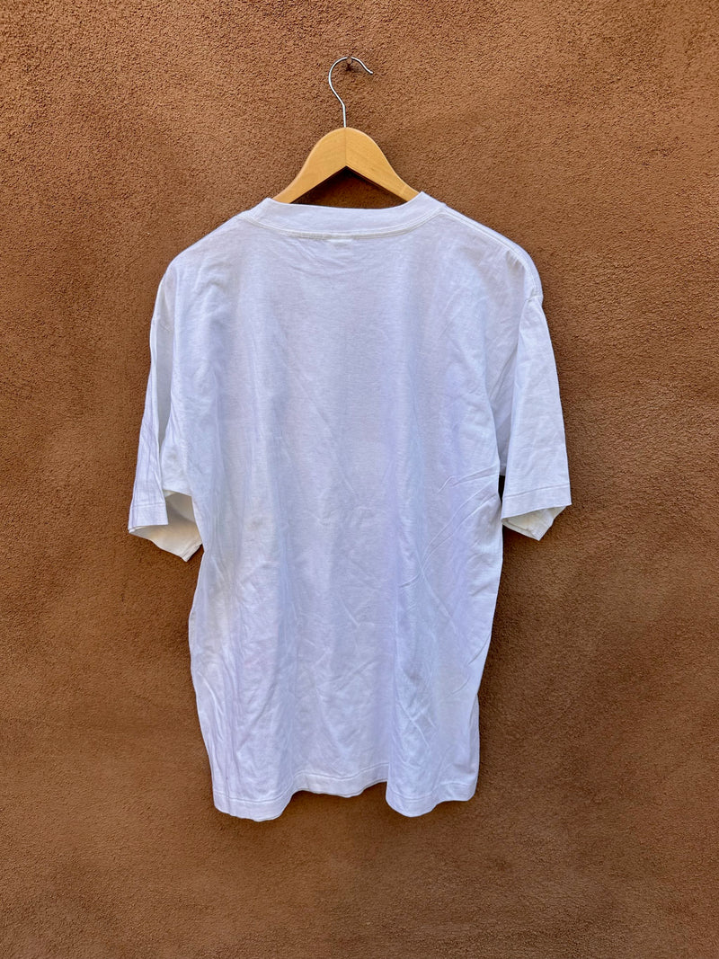 Rare Michael Jordan Chicago Bulls T-shirt by Magic Johnson T's