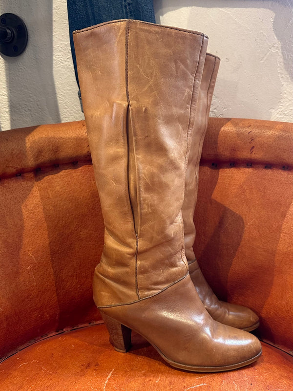 1970's Casual High Heeled Frye Boots - 7.5