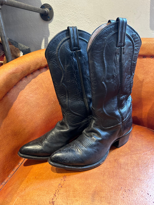 Beautiful Black Tony Lama Boots, Embossed and Stitched - 10D