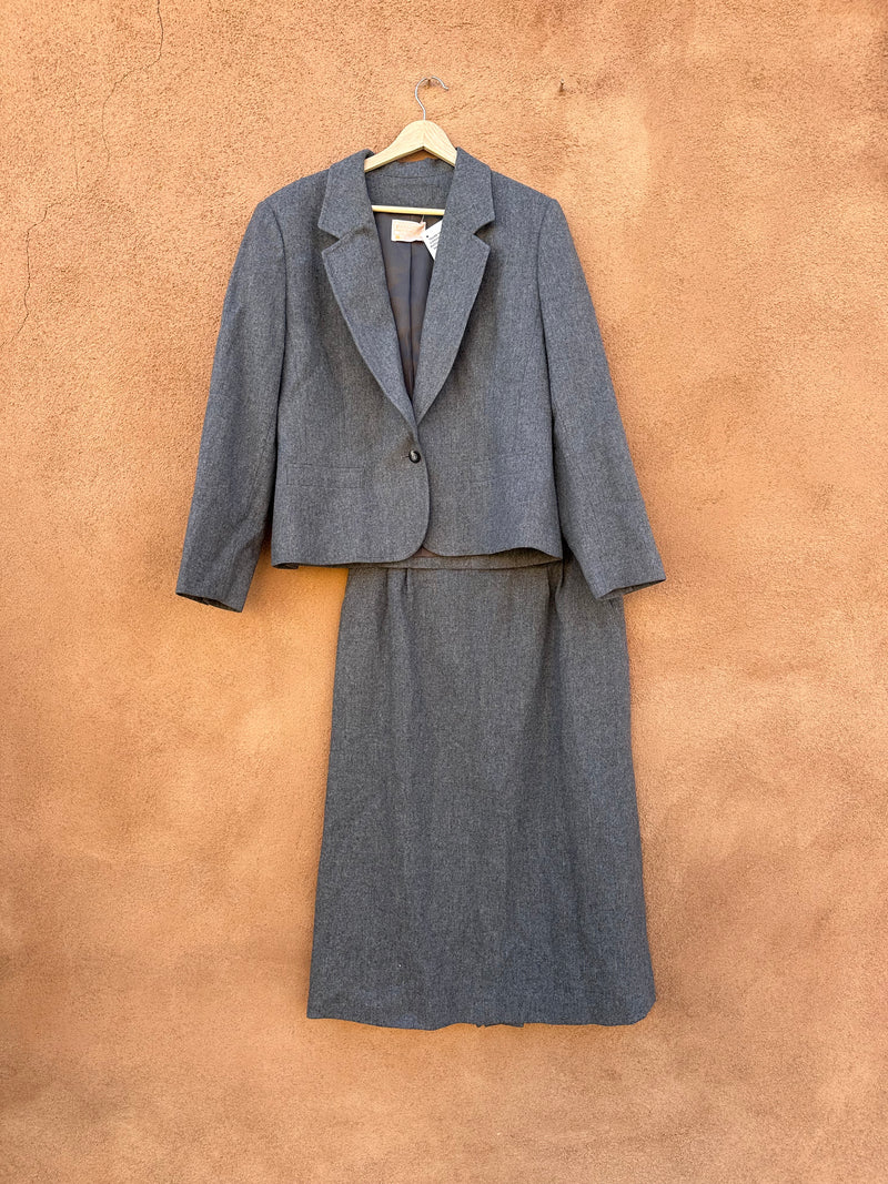 Gray Pendleton Wool Suit - 18