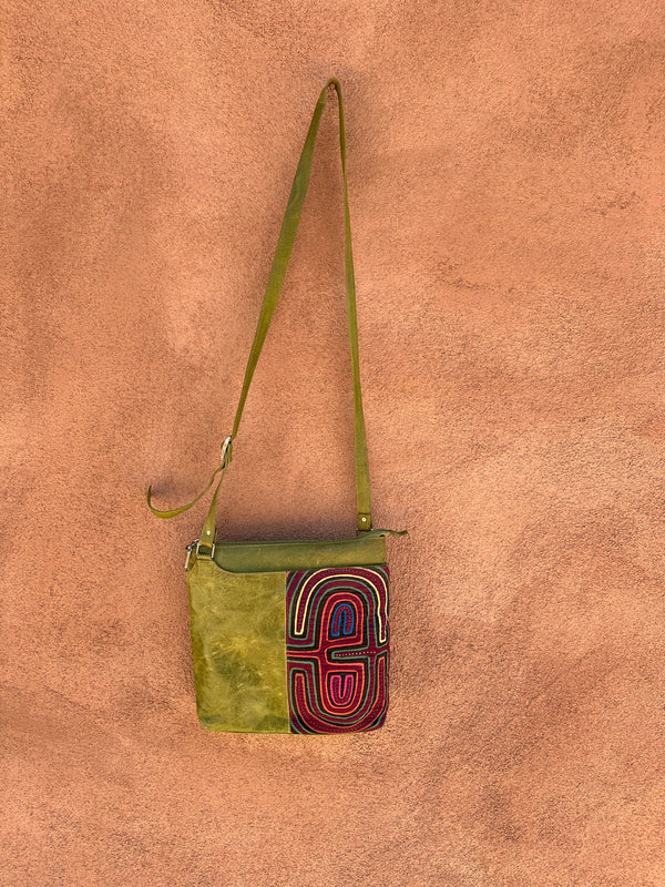 Green Leather Purse with Columbian Wayúu Tapestry