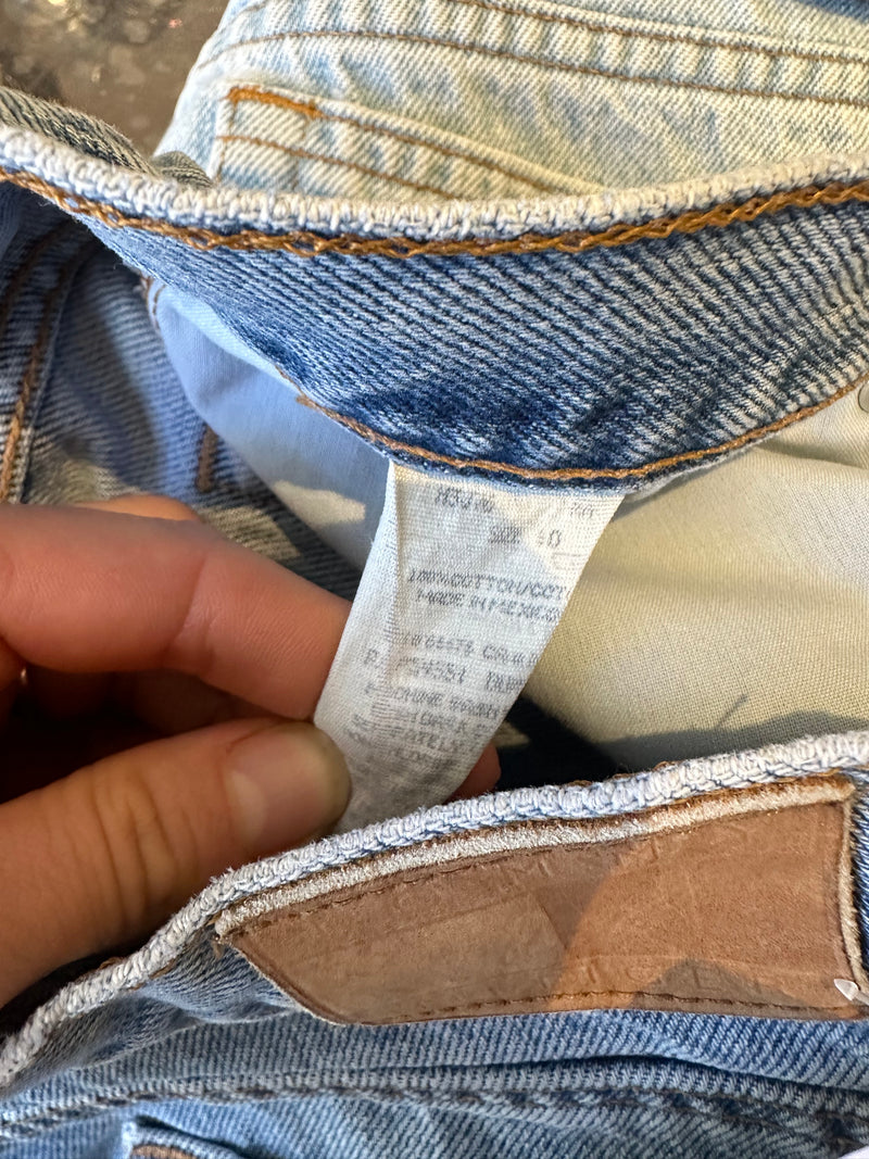 90's Light Wash Tommy Hilfiger Jeans, 10, w: 31/32
