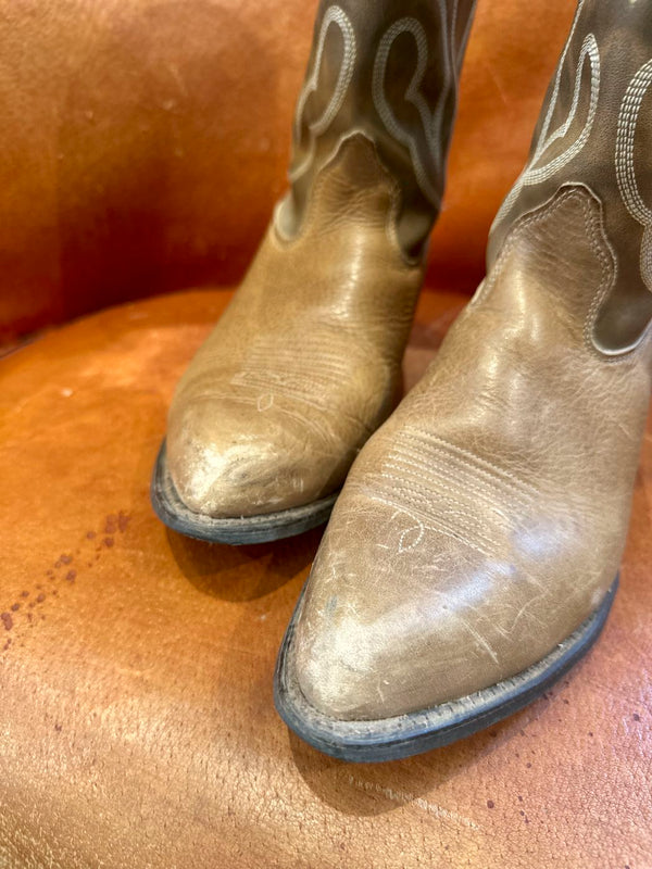 Women's Size 8M Texas Boot Co. Two Tone Cowgirl Boots