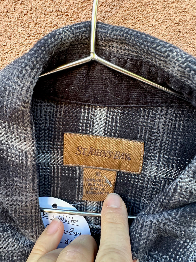 Black & White Plaid St. John's Bay Men's Flannel