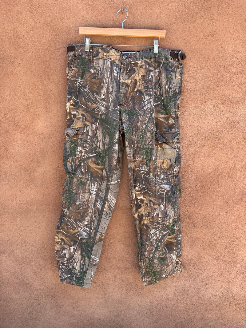 Rustic Ridge Leaf Camo Cargo Pants