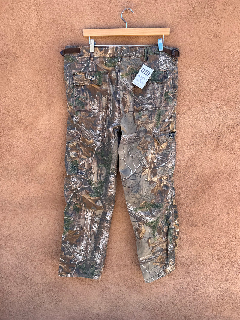 Rustic Ridge Leaf Camo Cargo Pants