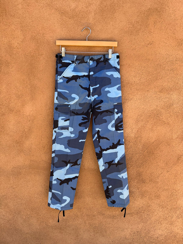 Blue Camo Cargo Pants 25/29 x 26