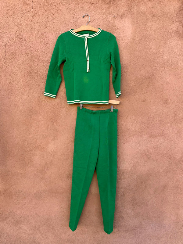 Minnesota Woolen Fashion Wagon Green Two Piece Set - as is