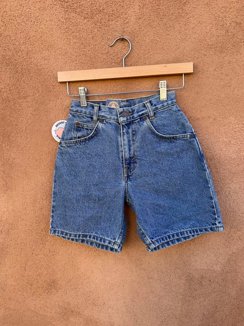 Arizona Jean Company Shorts - sz 8 reg