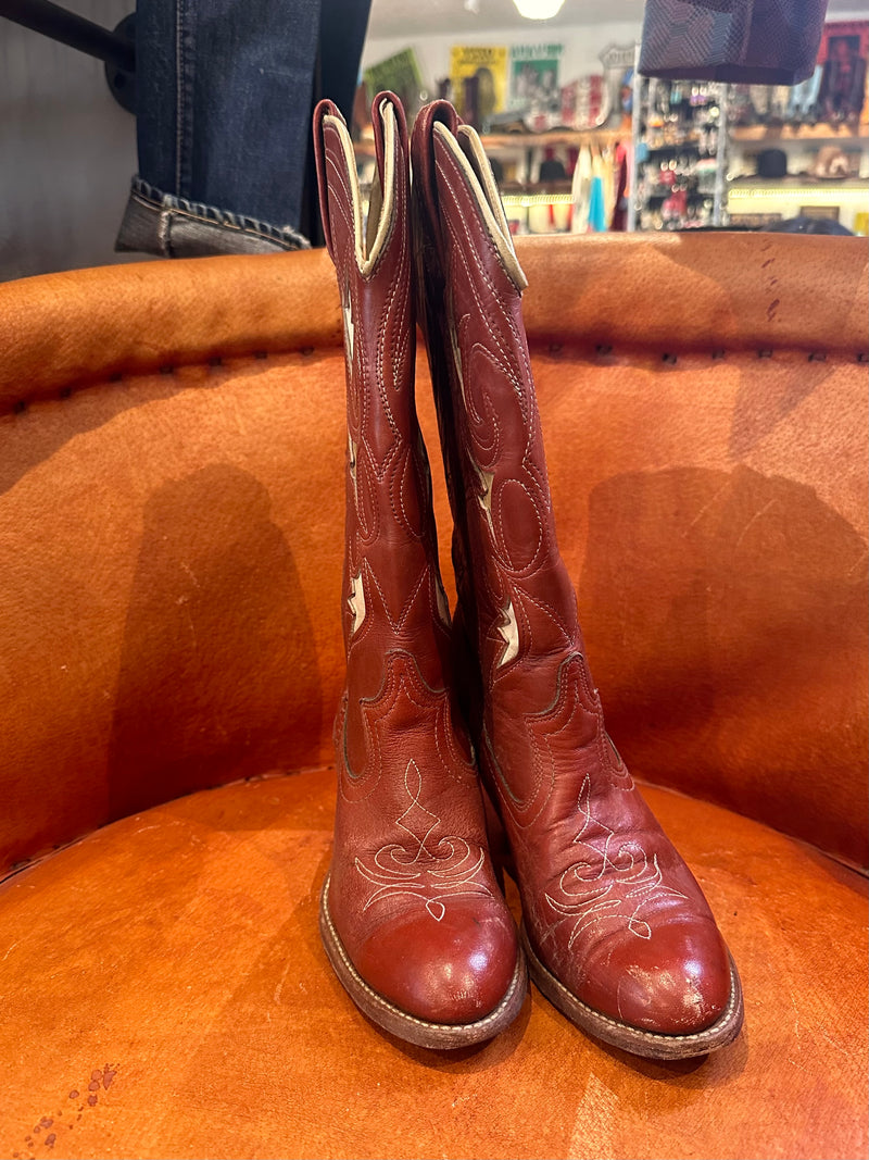 1970's Dingo Inlay Leaf Boots Tall Stacked Leather Heel 6M