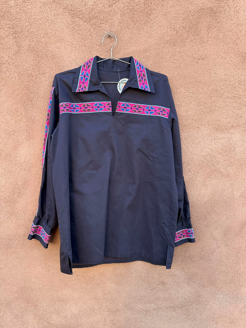 Black & Pink Santa Fe Style Deep V Shirt - large?