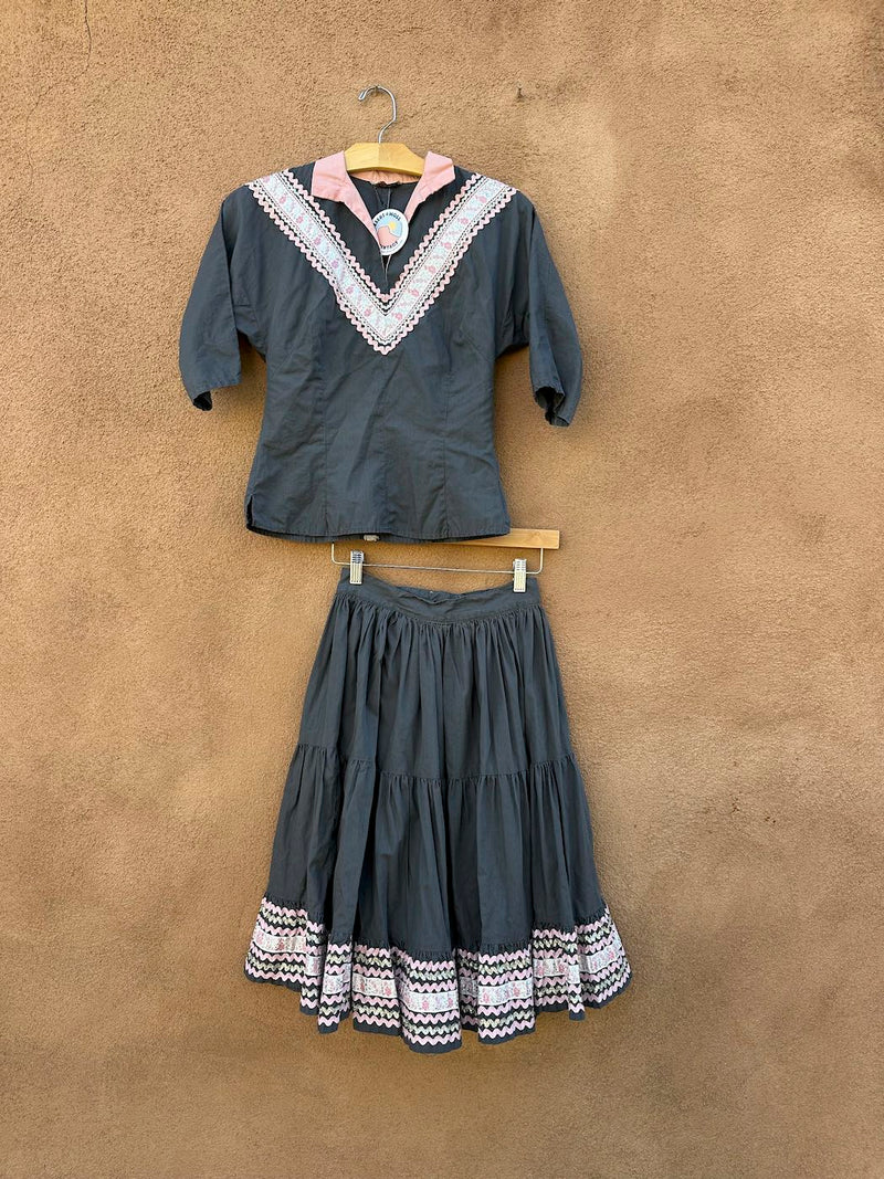 1940's Buckboard Fashions Patio/Fiesta Dress Set - Gray & Pink
