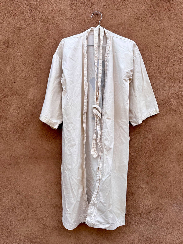 Minimalist Robe with Traditional Kanji Writing