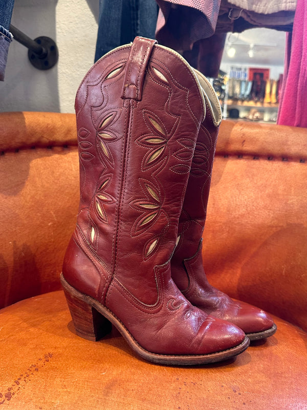 1980's Dingo Reddish Brown Boots with Tall Leather Heel & Inlay - 6M