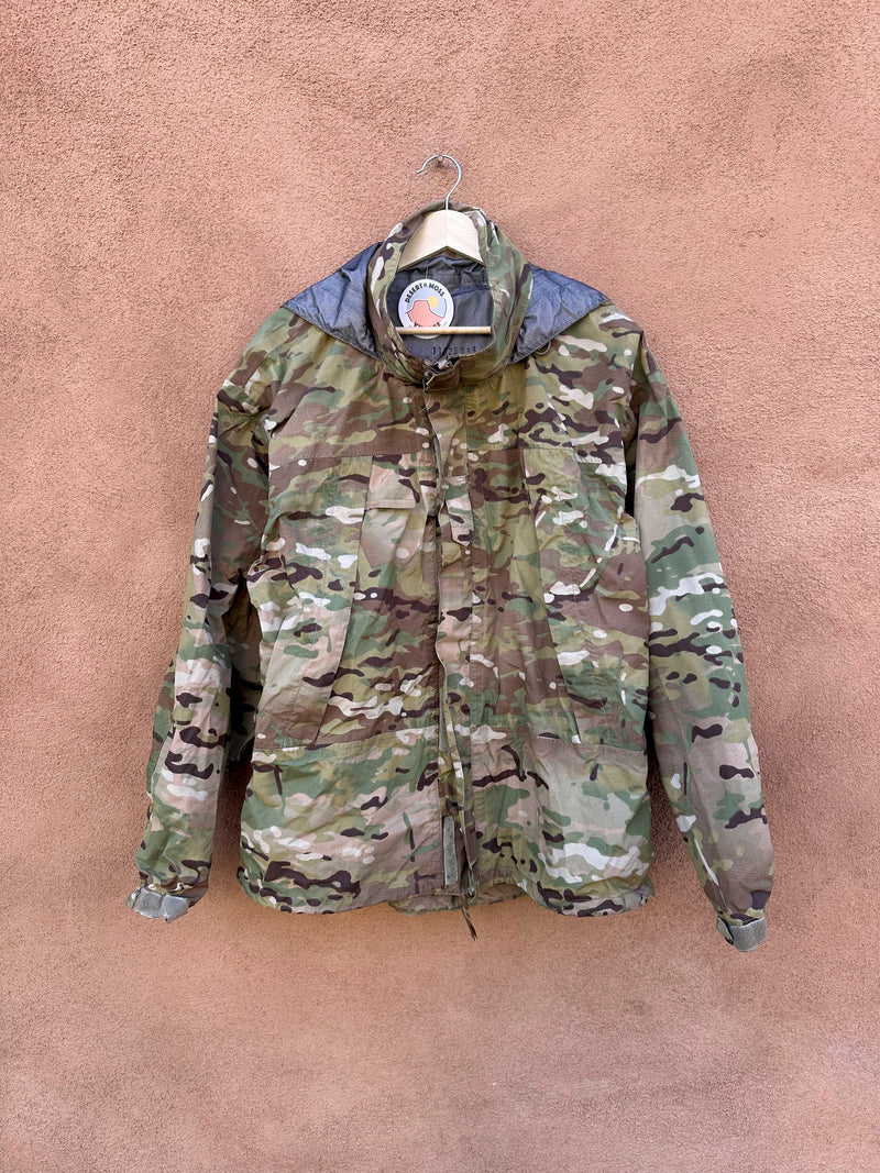 Military Issue Extreme Cold/Wet Weather Camo Jacket