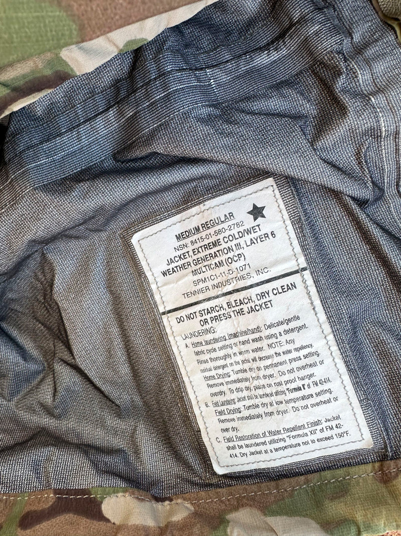 Military Issue Extreme Cold/Wet Weather Camo Jacket