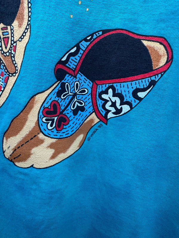 Moccasins T-shirt with Bandana Loops