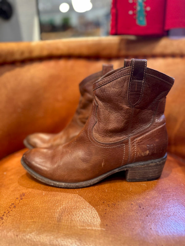 Women's Size 11B Frye Brown Leather Ankle Boots