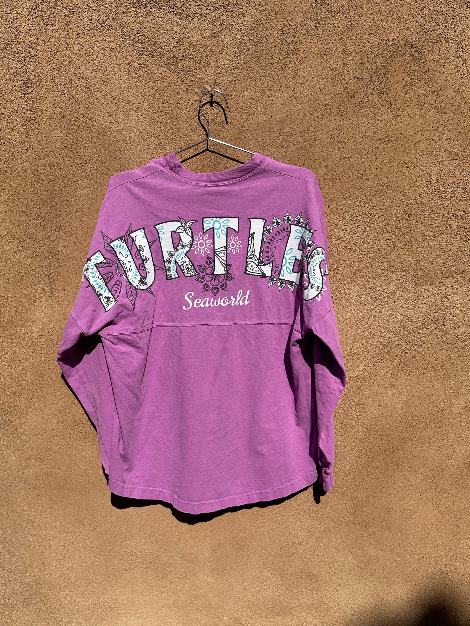 Vintage Spirit Jersey Seaworld Turtle Long Sleeve Tee – DESERT